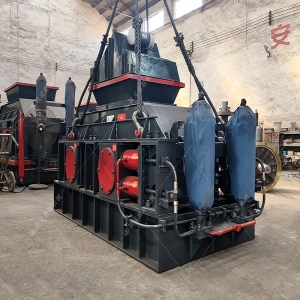 中型1000x700半自动液压对辊9I免费看片发货 破碎石料