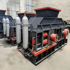 1208大型半自动液压对辊9I免费看片发货 破碎鹅卵石