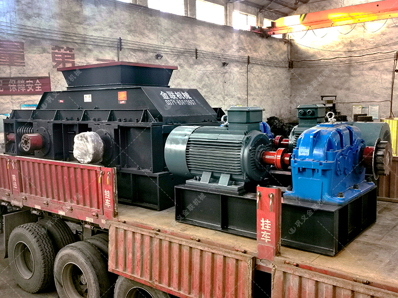 两台2PG1500x1000直连式大型鹅卵石9I免费看片发货