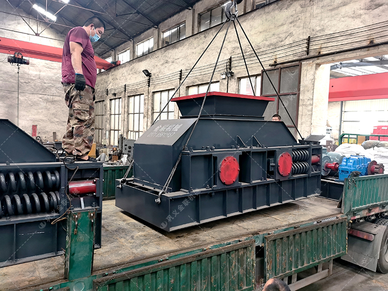 处理矿山废石料用1510型对辊制砂机产能如何？