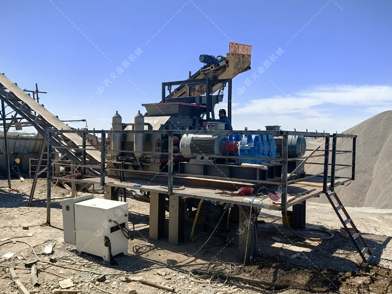 明明白白投资：购买 1210型液压对辊9I免费看片前需要算清的 “经济账”​